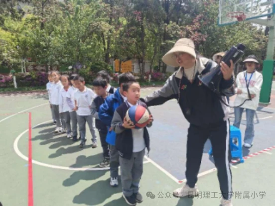如何在篮球训练前进行有效的热敷准备_2